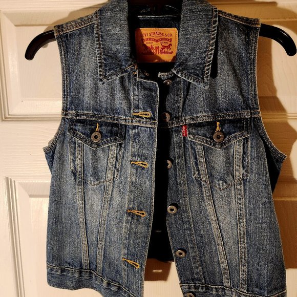 Levi's Denim Vest - Picture 1 of 4